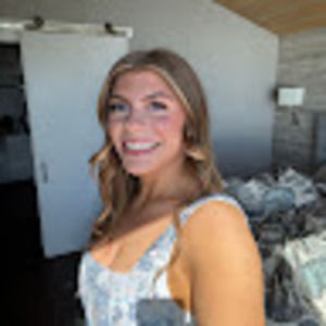 Meet your Posher, Nina